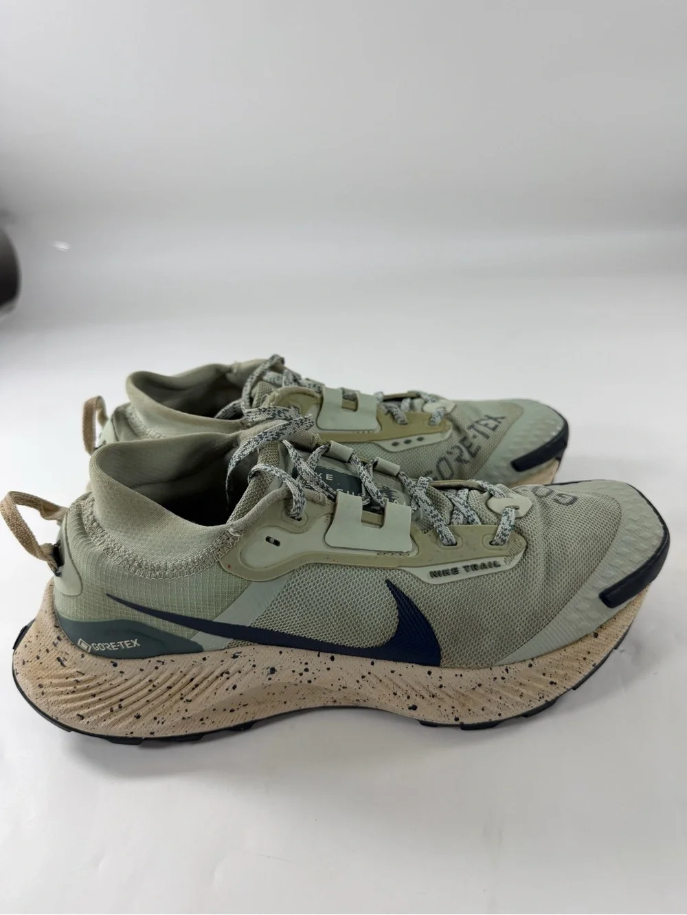 Nike Pegasus Trail 3 GTX Gore-Tex Seafoam Trail Shoes Women’s 8.5